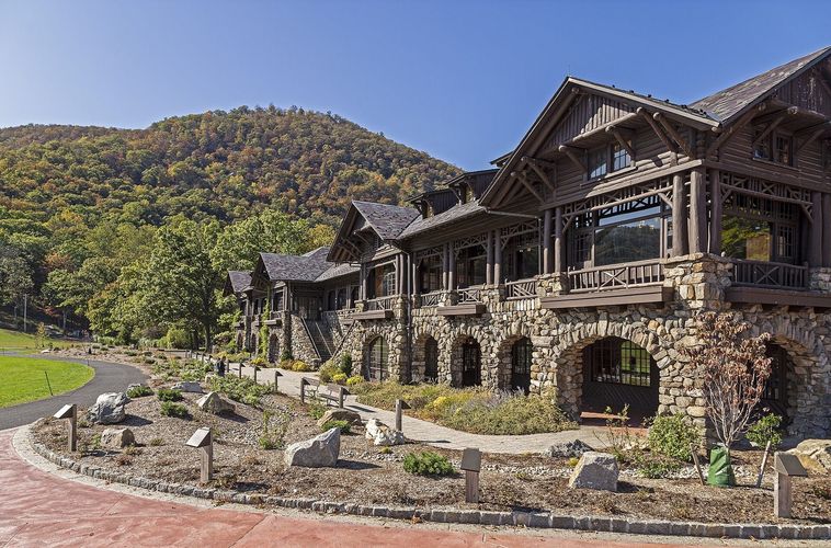 Bear Mountain Inn