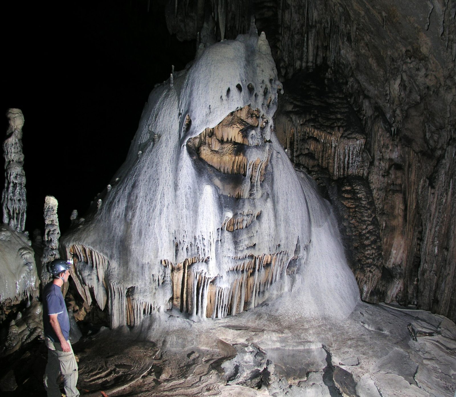 Slaughter Canyon Cave