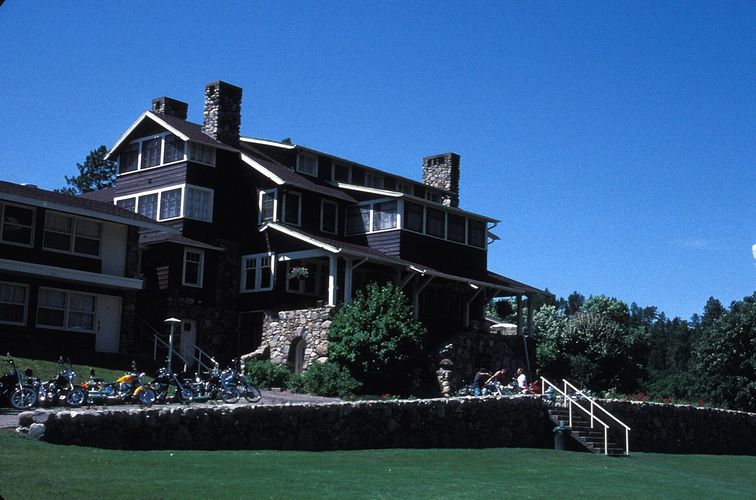 State Game Lodge
