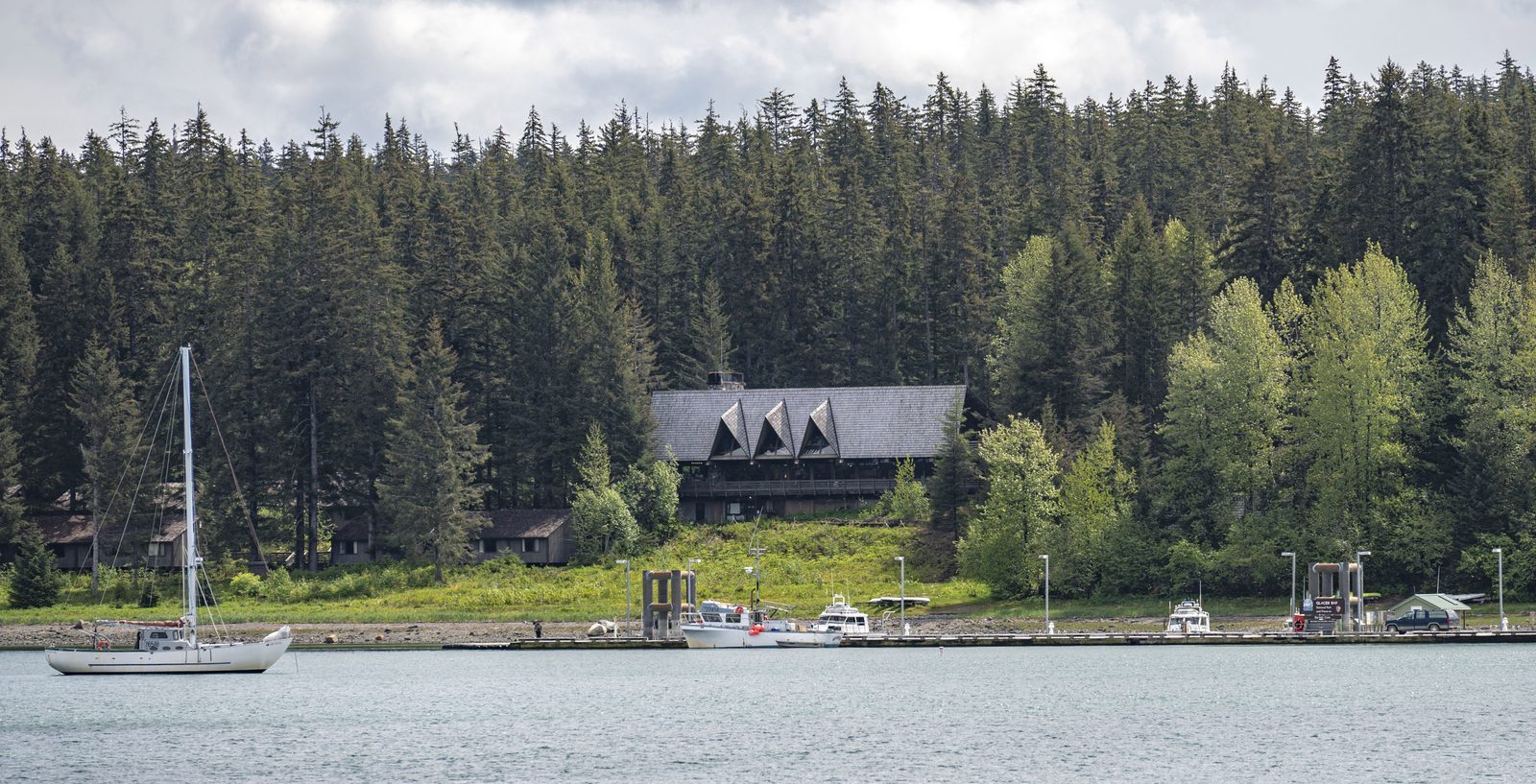 Glacier Bay Lodge