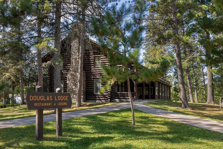 Douglas Lodge