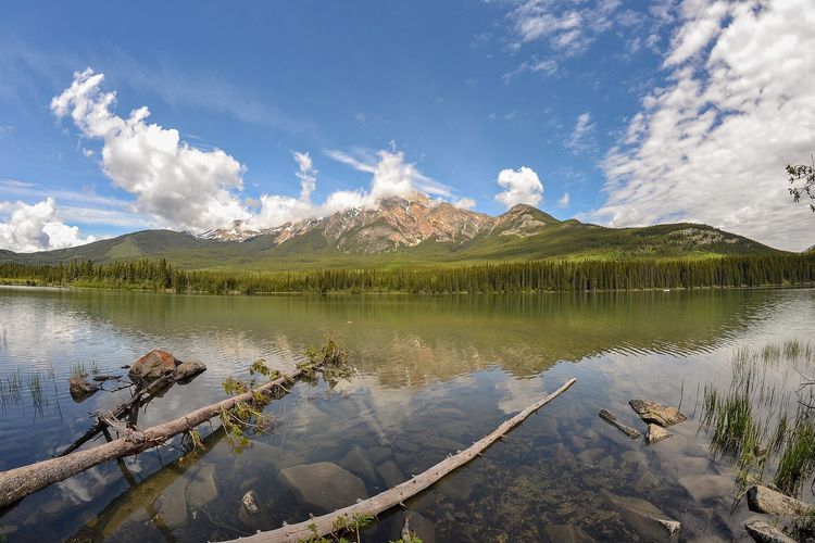 Pyramid Lake