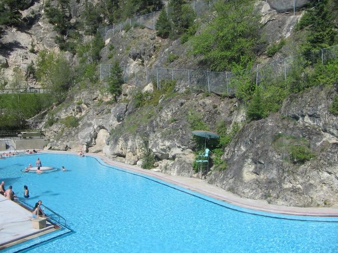 Radium Hot Springs
