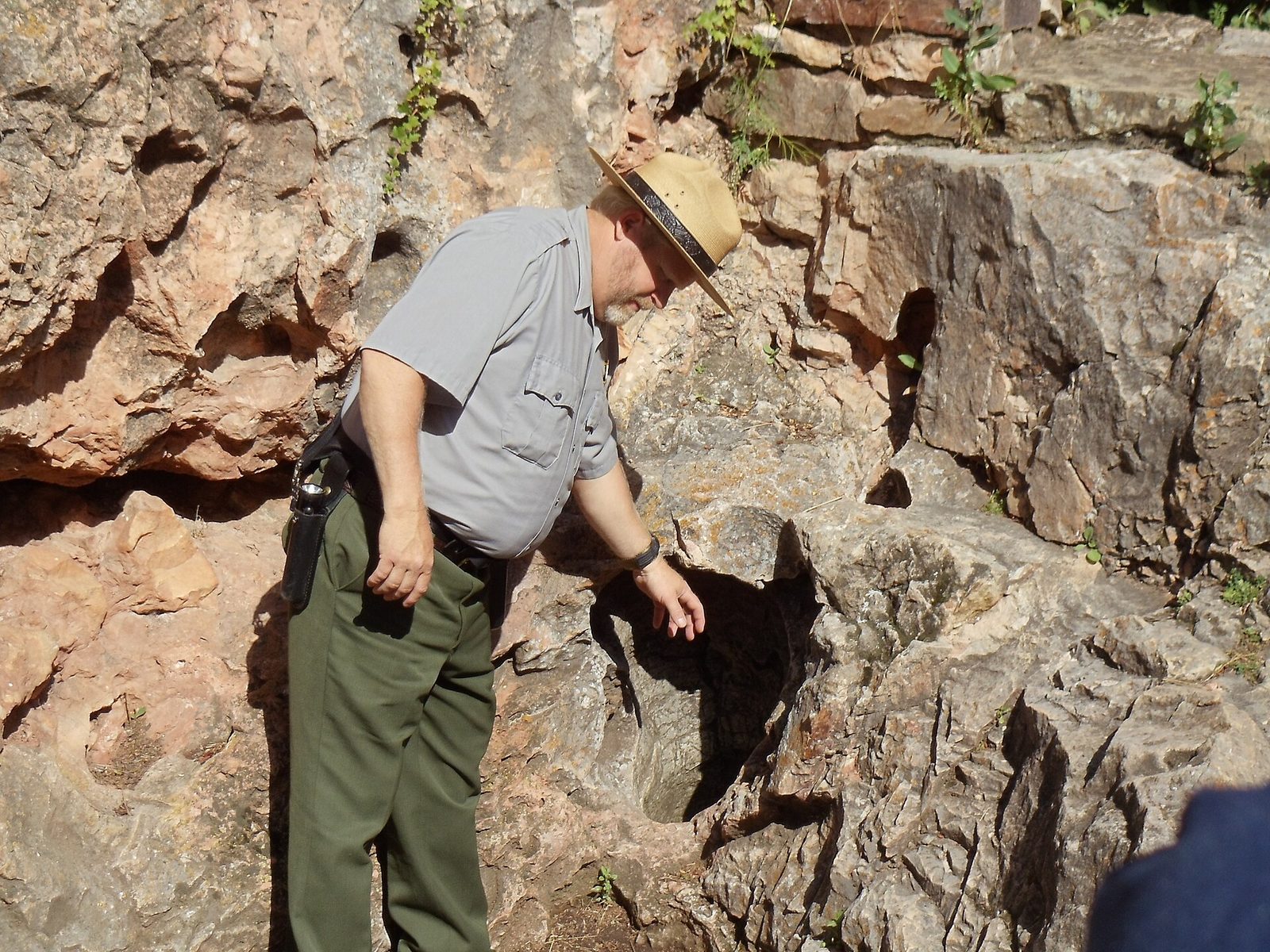 Wind Cave (natural entrance)
