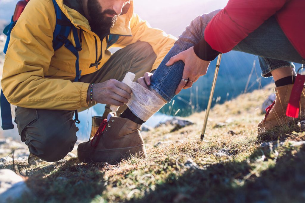 How to splint a sprain, fracture, or dislocation